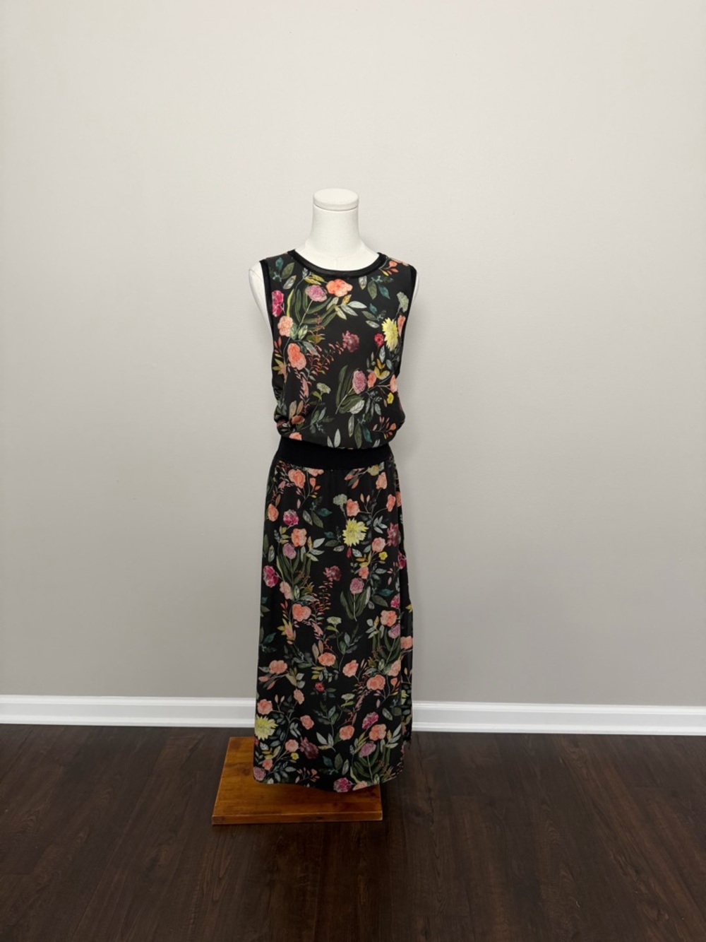 Theory Lewie Midi Dress Silk Sleeveless Slit Garden Floral Print Botanical Black
